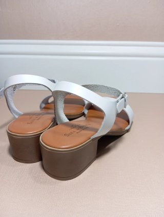 Sandali donna vera pelle bianchi nuove