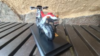 Miniatura Moto Honda XR400R Maisto