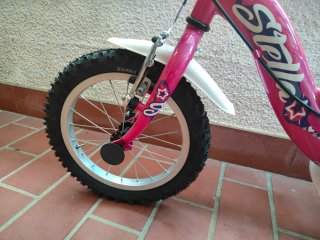 Bici bimba rosa con cestino