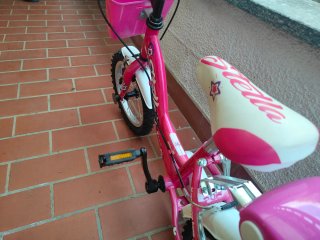 Bici bimba rosa con cestino