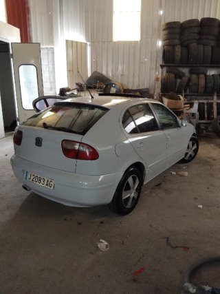 SEAT Leon 2000 o para desguace detalles en el inte