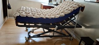 Cama geriátrica articulada con colchón