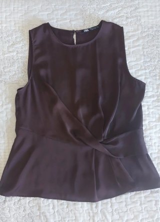 Blusa Zara satén marrón sin mangas