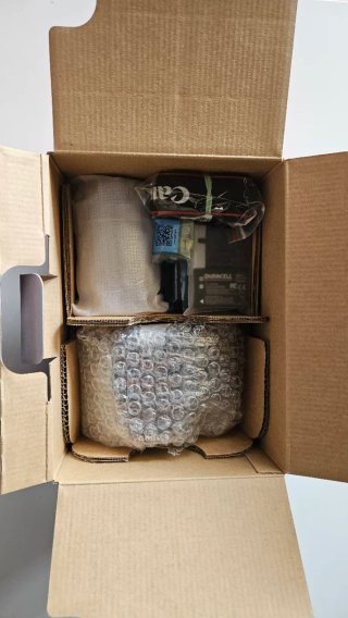 FOTO PER INTERNI:  Canon EOS 100D Kit completo