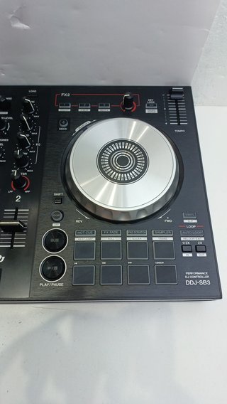 Controlador DJ Pioneer DDJ-SB3