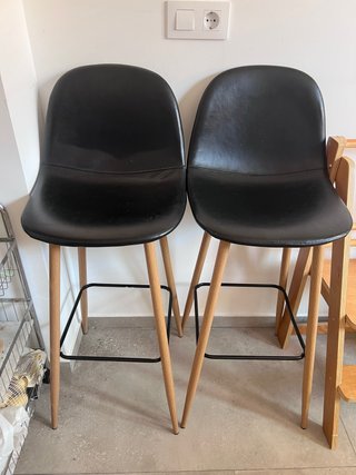 2 Taburetes Altos JYSK Nórdico Negro/Madera