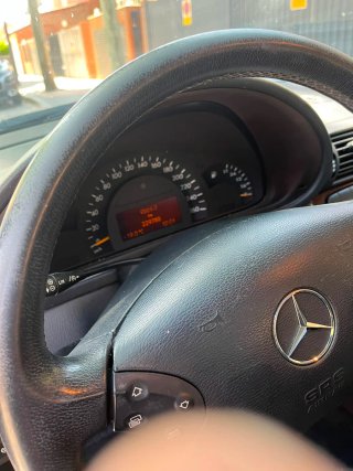 Mercedes-Benz Clase C 2006