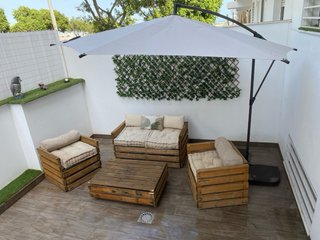 Set Terrazza Pallet: Divano, Poltrone e Tavolo