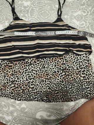 Blusa tirantes rayas y leopardo Talla M