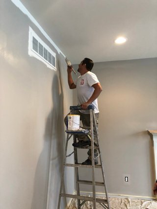 Alisado de gotele y pintado