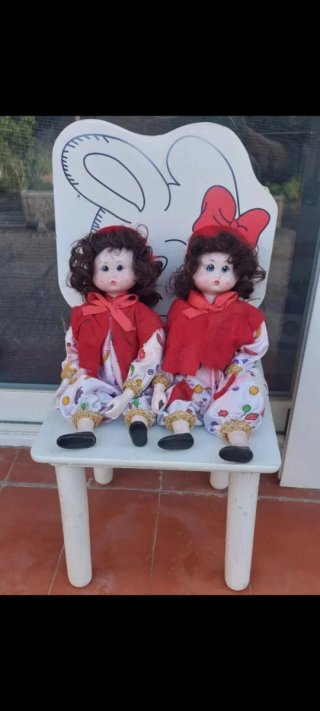 2 Vecchie Bambole in Porcellana + Sedia 3€ unità