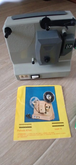 Proyector Cinebral BRAL S8