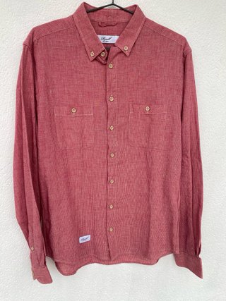 Camisa roja Reell modelo slim fit talla M
