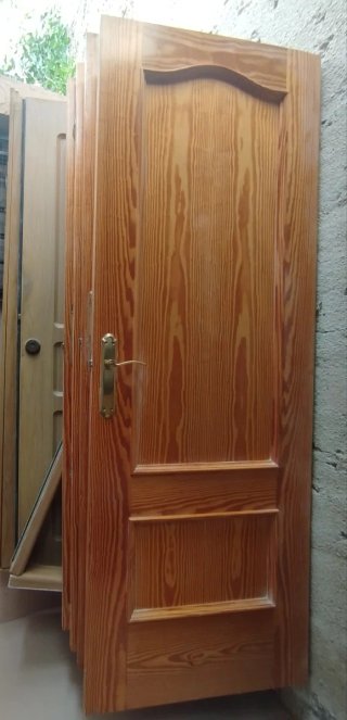 Puertas de madera maciza