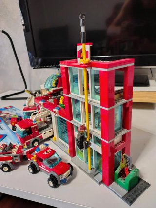 Lego City Set Autopompa e Casema dei pompieri