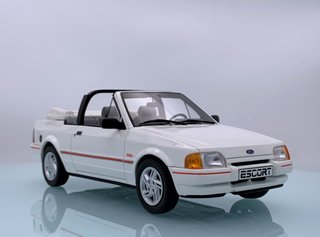 1:18 Ford Escort Mk4 XR3i Cabriolé año 1986 OT398