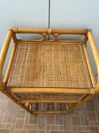 Cómoda de bambú y mimbre