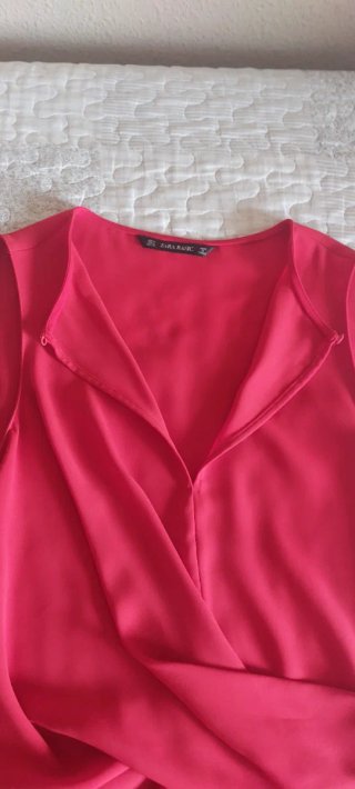 Blusa Zara Roja sin Mangas