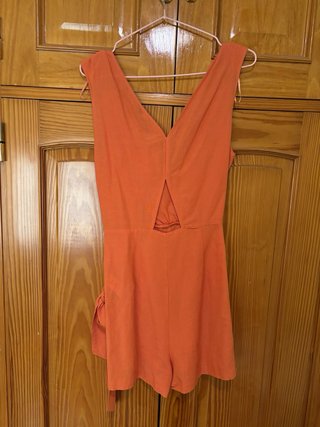 Mono corto naranja ZARA NUEVO