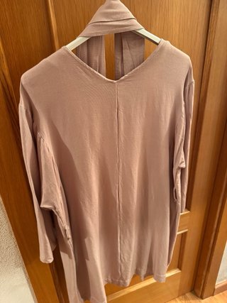 Chaqueta rosa suave con cinturón