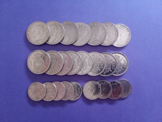 24 MONEDAS, 9 DE 5 Ptas y 15 DE 50 Ptas. DEL REY