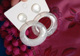 Pendientes aro blancos nacarados