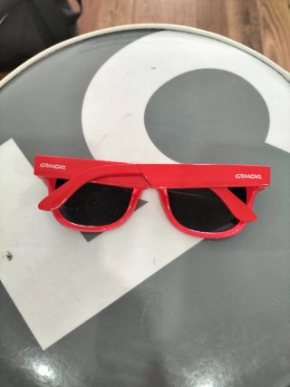 Gafas de sol rojas