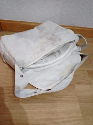 Sombrilla ,bolso y colchoneta .