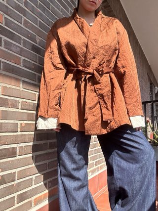 Chaqueta kimono marrón con cinturón