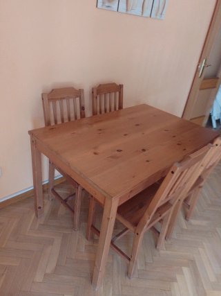 Mesa comedor y 4 sillas madera medidas 118 x 74 cm