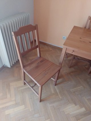 Mesa comedor y 4 sillas madera medidas 118 x 74 cm