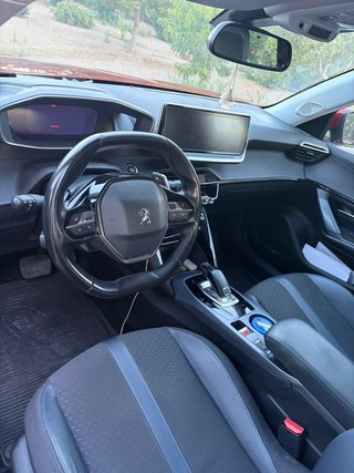 Peugeot 2008 2021