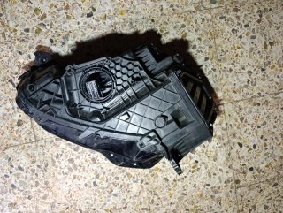 Faro derecho Audi Q3