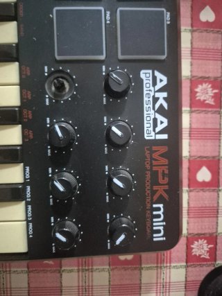 Akai MPK Mini MK3 Controlador MIDI