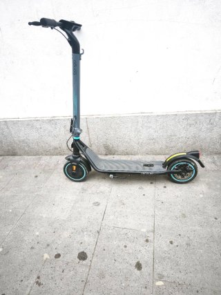 Patinete Eléctrico Gris bongo cecotec series 20D