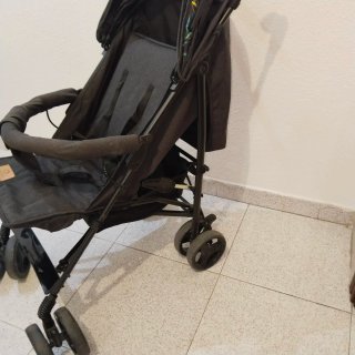 Silla de paseo para bebé negra