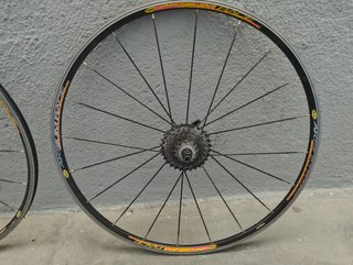 Ruedas Mavic Aksium