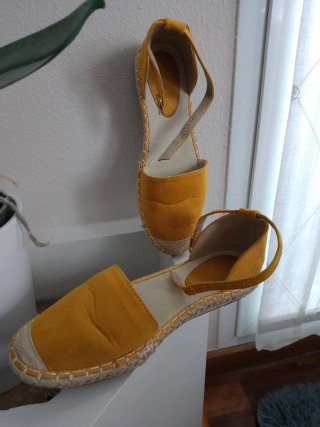 Sandalias esparto amarillas