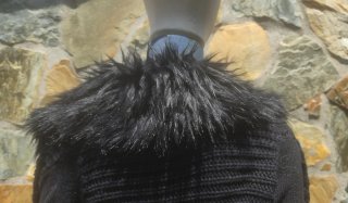 Chaqueta Amisu Negra con Pelo Sintético