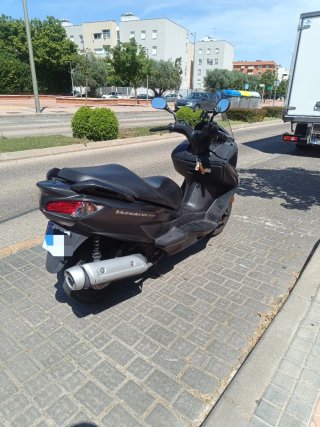 Suzuki Burgman 200