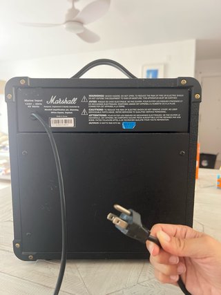 Amplificador Marshall MG10CD 10W