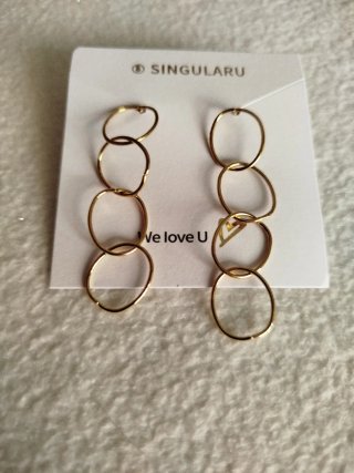 Pendientes largos de aro dorados