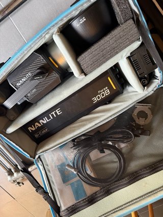 Nanlite Forza 300B + Softbox 90 cm + C-Stand