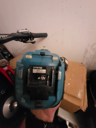 Makita DTW700 Llave de Impacto