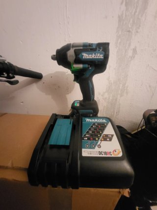 Makita DTW700 Llave de Impacto