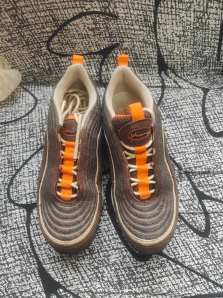 Zapatos de seguridad Valare marrones y naranjas