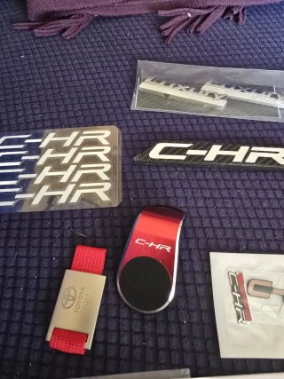 Emblema Toyota C-HR, Llavero y Pegatinas Originale