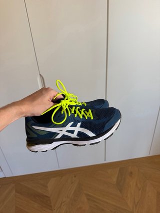Zapatillas Asics Azul y Blanco
