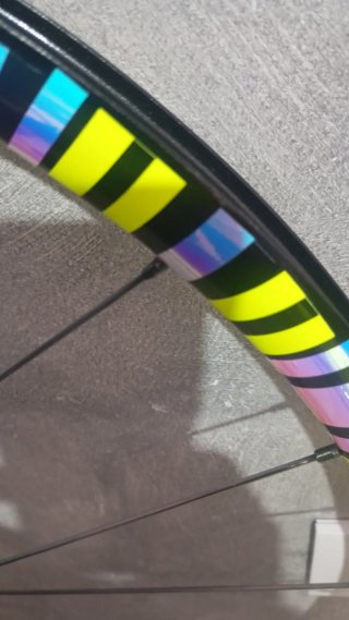 Ruedas DT Swiss R470 DB Personalizadas. 11V