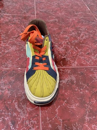 Zapatillas multicolor estilo retro
